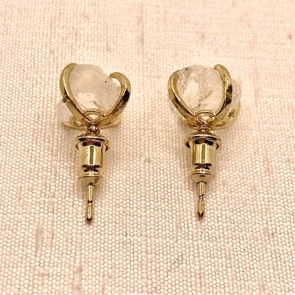 ✨Raw Quartz Crystal Stud Earrings✨ - Picture 5 of 7
